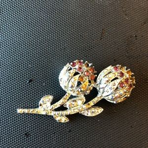 Flower rhinestone brooch